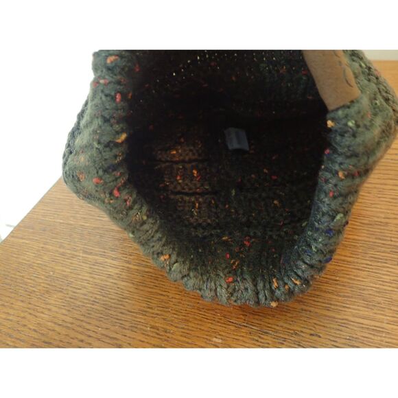 CC Exclusive Beanie Tail Ponytail Messy Bun Solid Ribbed Knit Beanie Hat Cap NWT - Picture 4 of 9